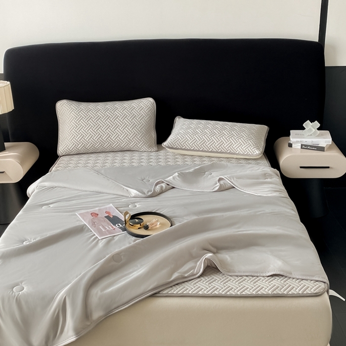 91家纺网 家纺一手货源 找家纺 欧邦 2025新款加厚纯色凉席四件套--夏被四件套 饼干花-浅灰