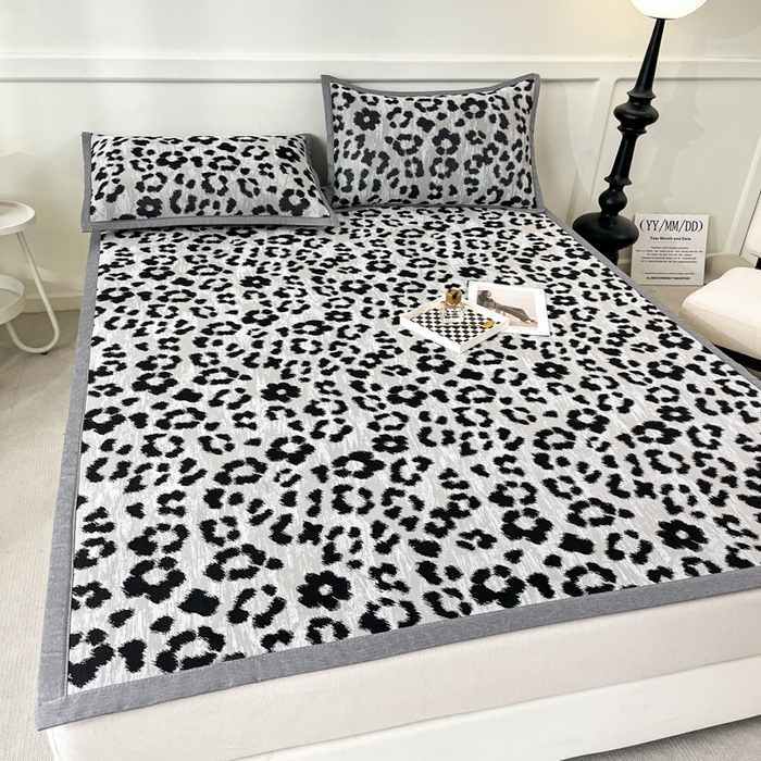 91家纺网 家纺一手货源 找家纺 子曰 2025新款高定版A类PE聚乙烯凉感凉席提花凉席 豹纹-灰