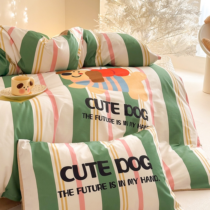 91家纺网 家纺一手货源 找家纺 2025新款全棉大版卡通数码印花纯棉四件套 可爱小狗（绿）