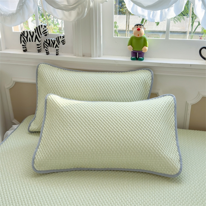 91家纺网 家纺一手货源 找家纺 丝幔家纺 2025新款A类冰豆豆花边款凉席床裙 抹茶绿