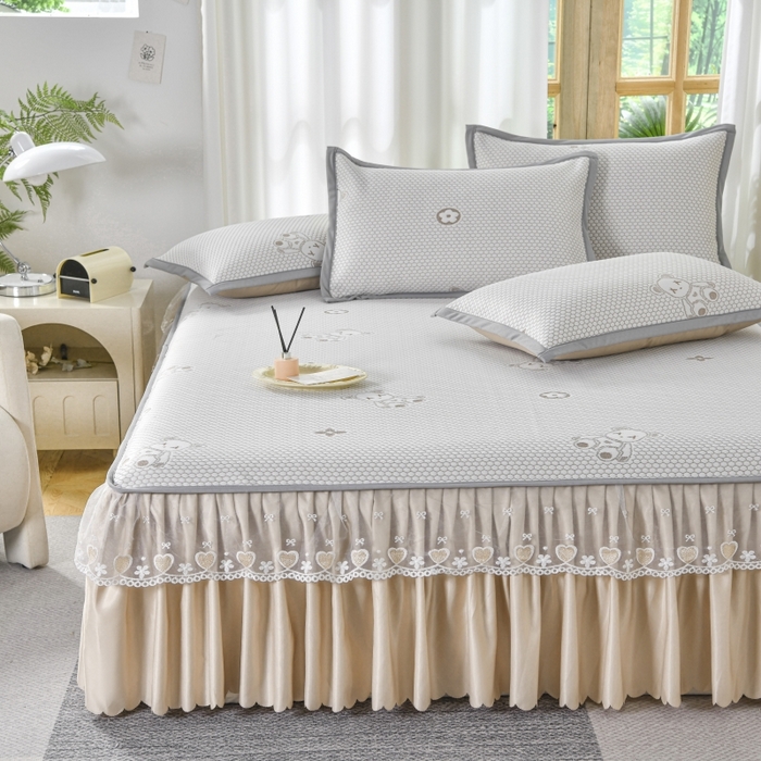 91家纺网 家纺一手货源 找家纺 品乐家纺  2025新款床裙款提花冰豆豆套件凉席席子 浅驼
