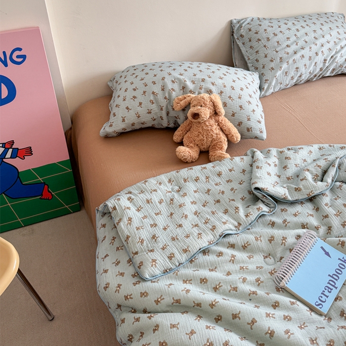 91家纺网 家纺一手货源 找家纺 萝莉家纺 2025新款软软糯糯双层皱皱纱单夏被 夏被四件套 熊仔