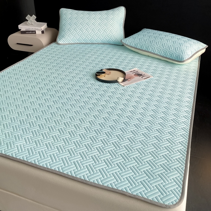 91家纺网 家纺一手货源 找家纺 欧邦 2025新款加厚纯色凉席四件套--凉席三件套 饼干花-湖蓝