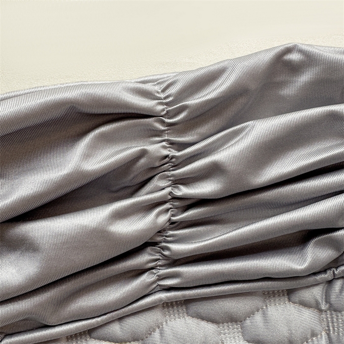 91家纺网 家纺一手货源 找家纺 情恒家纺 2025夏季款亮光布加厚双面用床头罩 淡雅灰