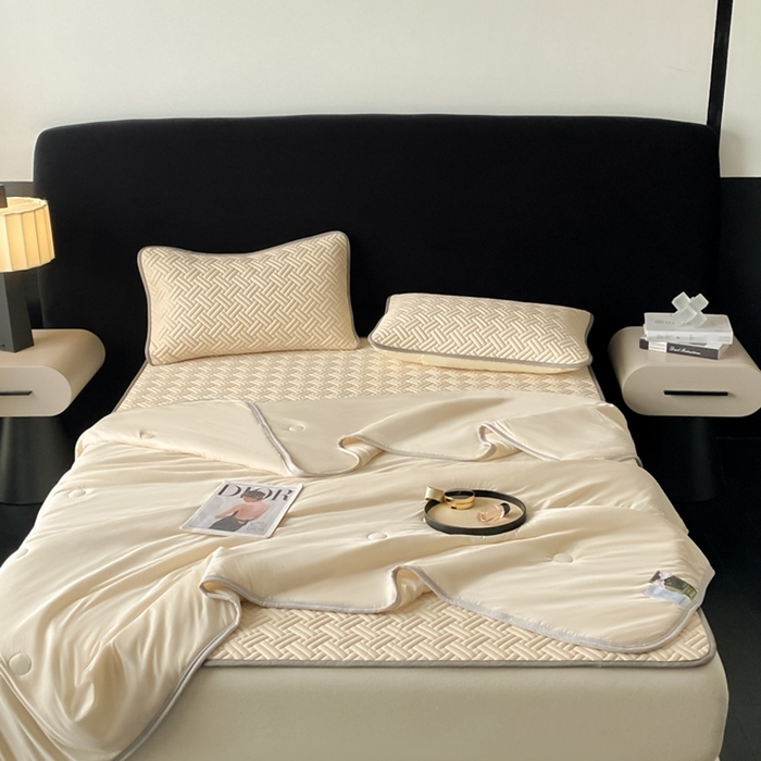 91家纺网 家纺一手货源 找家纺 欧邦 2025新款加厚纯色凉席四件套--凉席三件套 饼干花-米杏