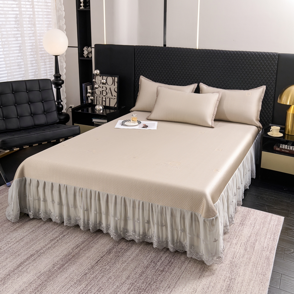 91家纺网 家纺一手货源 找家纺 青雅席业 2025年新款凉感因子母婴级凉感丝豆豆席床裙款 床裙香奈儿-香槟