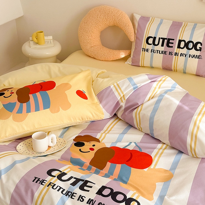 91家纺网 家纺一手货源 找家纺 2025新款全棉大版卡通数码印花纯棉四件套 可爱小狗（紫）