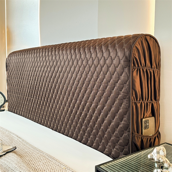 91家纺网 家纺一手货源 找家纺 情恒家纺 2025夏季款亮光布加厚双面用床头罩 深棕咖