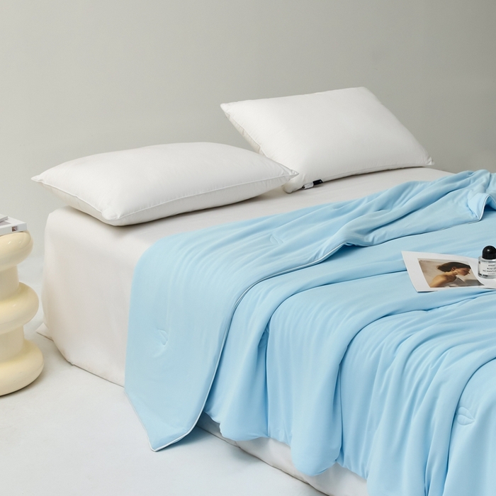 91家纺网 家纺一手货源 找家纺 欧邦 2025新款全消光冰皮凉感锦氨夏被 琉璃蓝