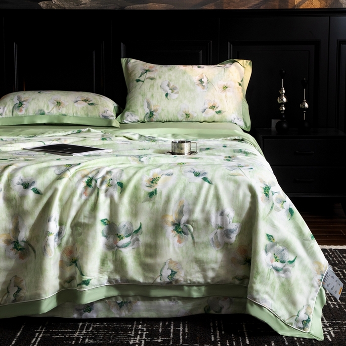 91家纺网 家纺一手货源 找家纺 金喜 2025新款天丝夏被夏凉被薄被子套件数码印花夏被四件套 幻境清语