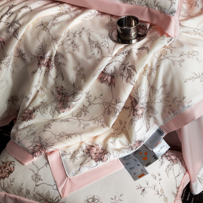 91家纺网 家纺一手货源 找家纺 金喜 2025新款天丝夏被夏凉被薄被子套件数码印花夏被四件套 陌言盛夏