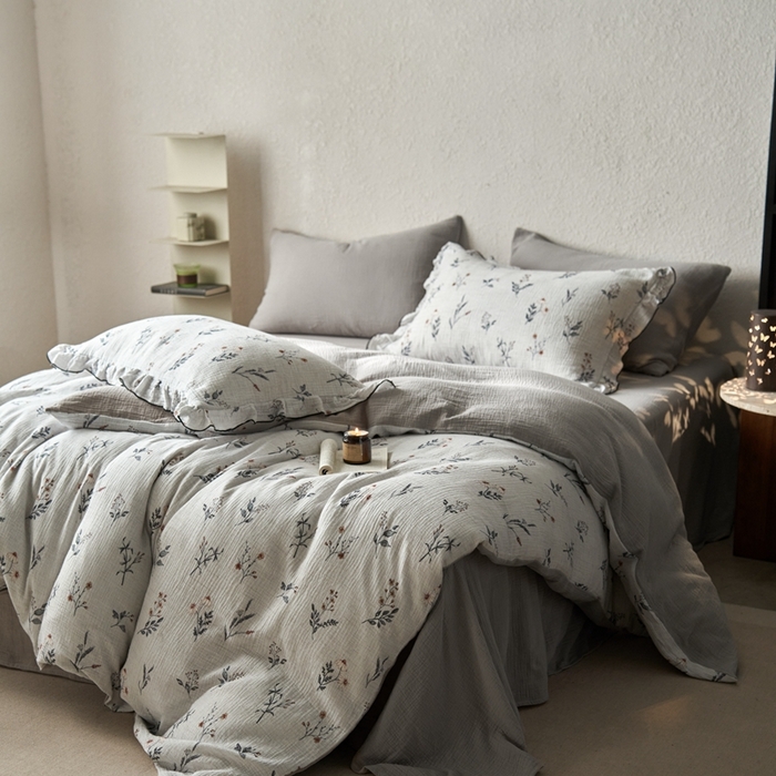 91家纺网 家纺一手货源 找家纺 安莱生活2025年新款全棉精梳棉双层纱绉纱数码印花四件套及夏凉被系列3 织麦-白