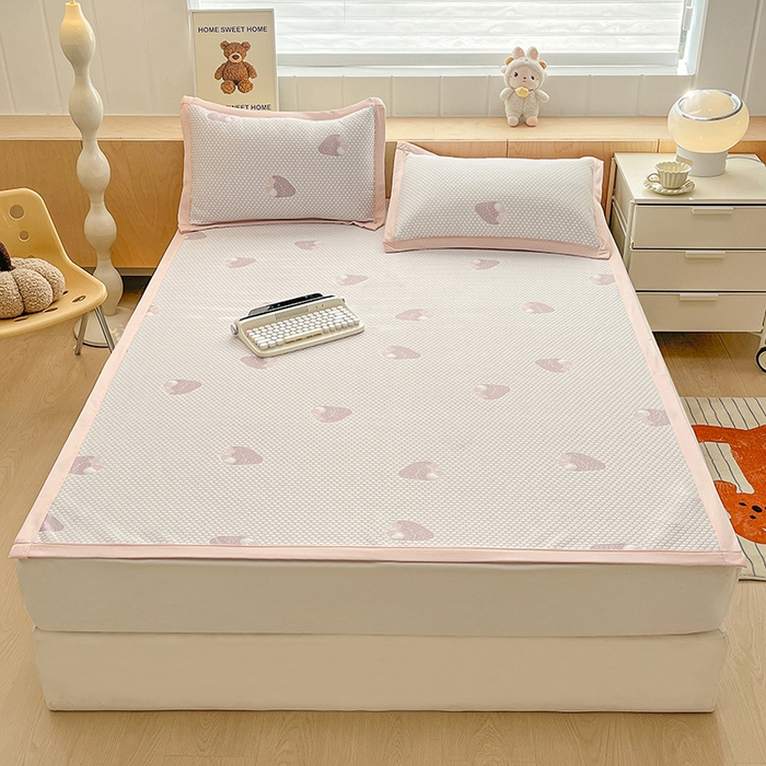 91家纺网 家纺一手货源 找家纺 绣女坊 2025新款冰豆豆提花凉席三件套 草莓