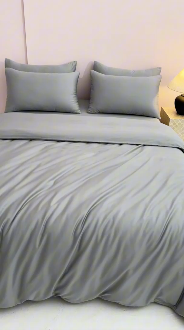 91家纺网 家纺一手货源 找家纺 闲鱼家纺 2025新款亲肤舒适60S黑标A类全棉纯色四件套单被套单床笠-风格一单被套单床笠-风格二 星辰灰