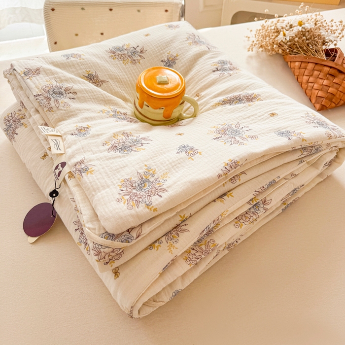 91家纺网 家纺一手货源 找家纺 薇玛仕 2025新款A类全棉双层皱皱纱印花款大豆夏凉被空调被儿童被被子被芯 蝶舞花开