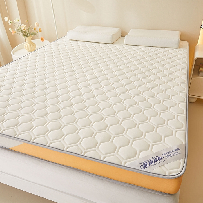 91家纺网 家纺一手货源 找家纺 锦逸2025新款牛奶丝乳胶床垫 六边形白
