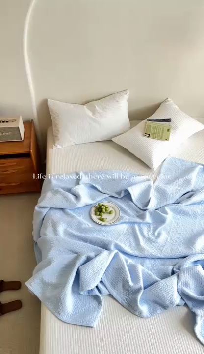 91家纺网 家纺一手货源 找家纺 雯雨家纺2025新款A类全棉加厚六层纱提花纯色盖毯 六层纱-浅蓝