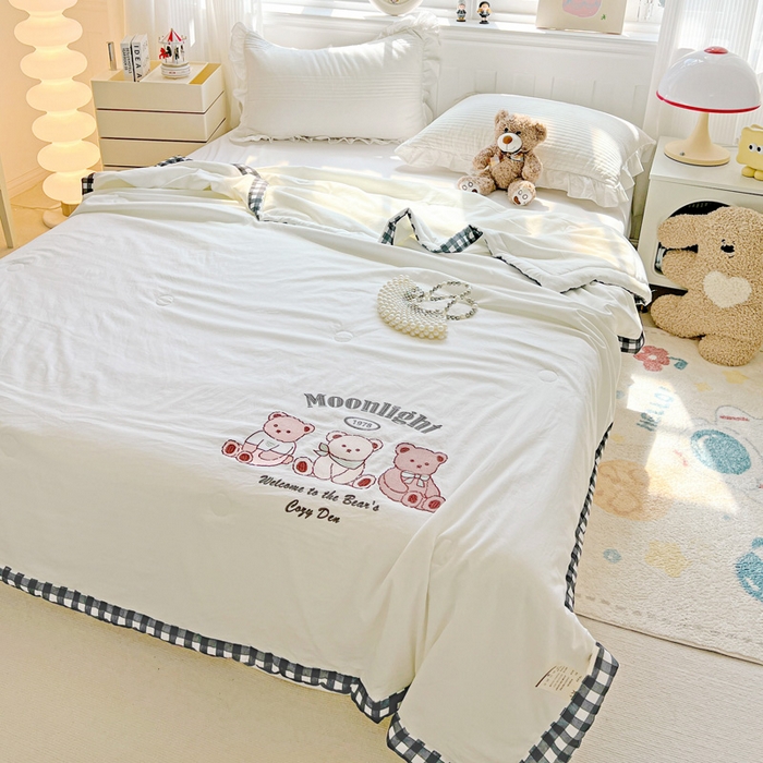 91家纺网 家纺一手货源 找家纺 海岛哥哥 2025年新款绣花夏被 三只小熊-黑