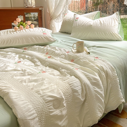 灰鲸 2025新款泡泡纱郁金香，蝴蝶结满绣系列夏被四件套 郁金香-奶昔白+抹茶绿