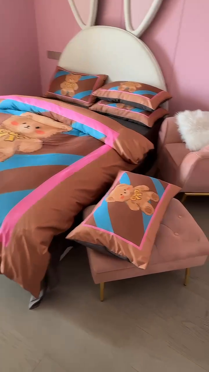 91家纺网 家纺一手货源 找家纺 丽斐 2025新款磨毛数码印花四件套 磨毛咖蓝beat