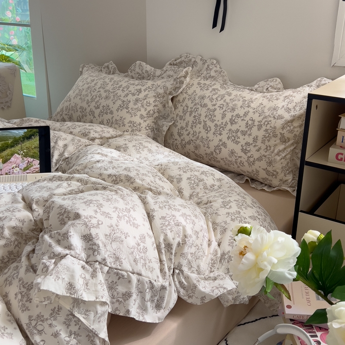 91家纺网 家纺一手货源 找家纺 希丞家居 2025新款云感提花双层纱花边四件套 山楂树下