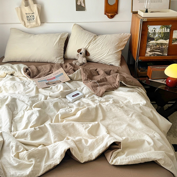 91家纺网 家纺一手货源 找家纺 耀达家居 2025新款水洗棉双拼夏被四件套 燕麦➕可可