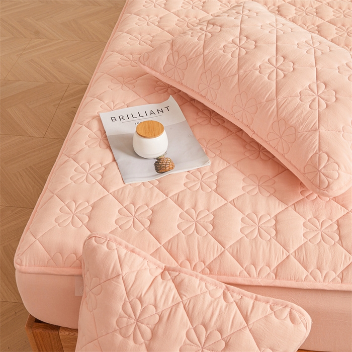 91家纺网 家纺一手货源 找家纺 3C 2025新款A类全棉四叶草防水隔脏床笠 防水 浅语-香妃粉