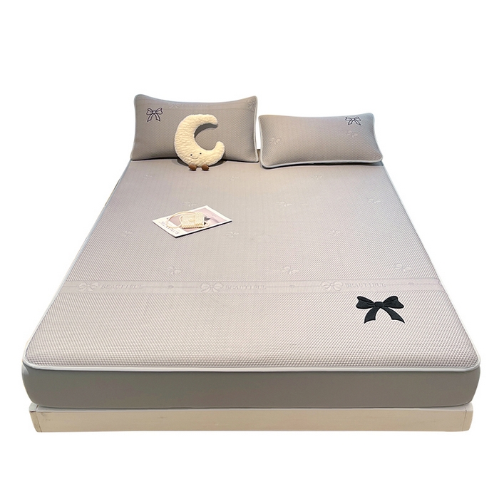 91家纺网 家纺一手货源 找家纺 （总）爱思凯家纺 2025新款凉感PE冰豆豆贴布绣软席-绮梦系列-床笠款 【场景二】