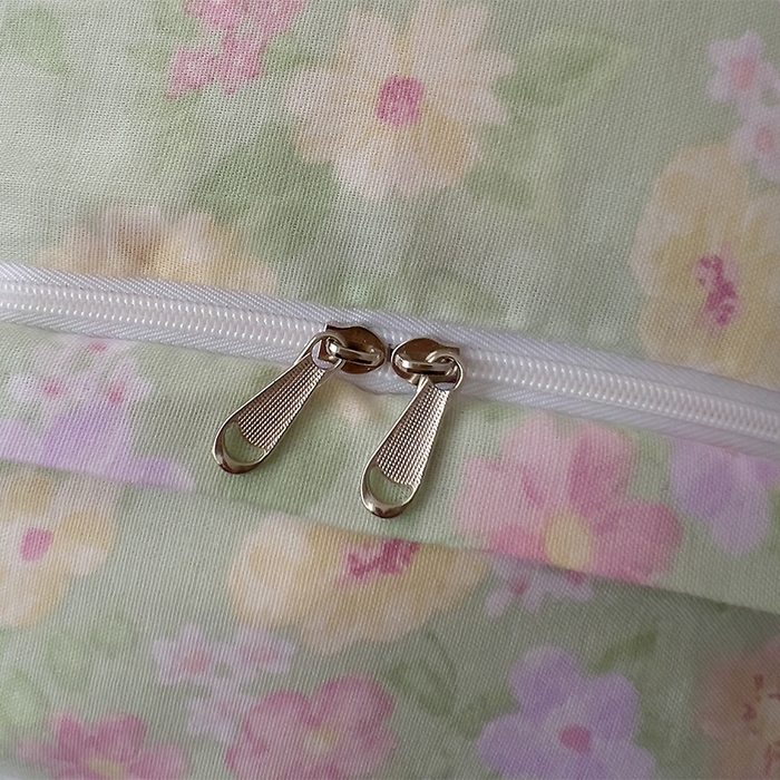 91家纺网 家纺一手货源 找家纺 优品阁 2025新款人字纹全棉双层纱四件套 花海【升级款-提花人字纹床单】