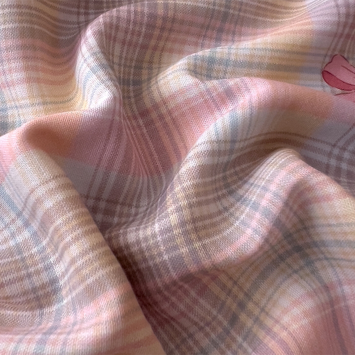 91家纺网 家纺一手货源 找家纺 优品阁 2025新款人字纹全棉双层纱四件套 彩蝶飞飞【升级款-提花人字纹床单】