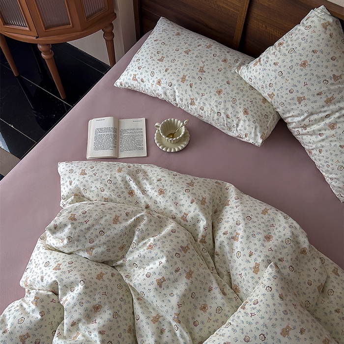 91家纺网 家纺一手货源 找家纺 优品阁 2025新款人字纹全棉双层纱四件套 萌宠花园【升级款-提花人字纹床单】