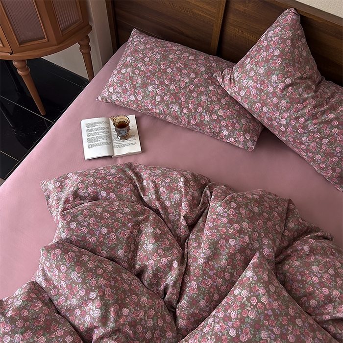 91家纺网 家纺一手货源 找家纺 优品阁 2025新款人字纹全棉双层纱四件套 蕾拉花园【升级款-提花人字纹床单】