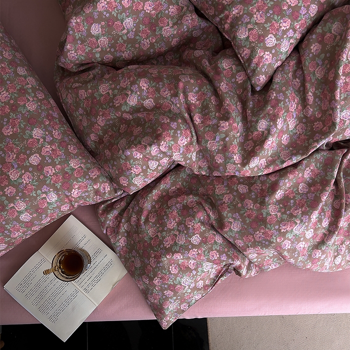 91家纺网 家纺一手货源 找家纺 优品阁 2025新款人字纹全棉双层纱四件套 蕾拉花园【升级款-提花人字纹床单】