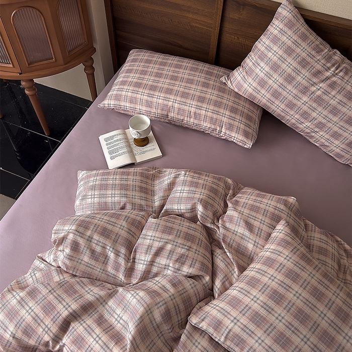 91家纺网 家纺一手货源 找家纺 优品阁 2025新款人字纹全棉双层纱四件套 布里奥-紫【升级款-提花人字纹床单】