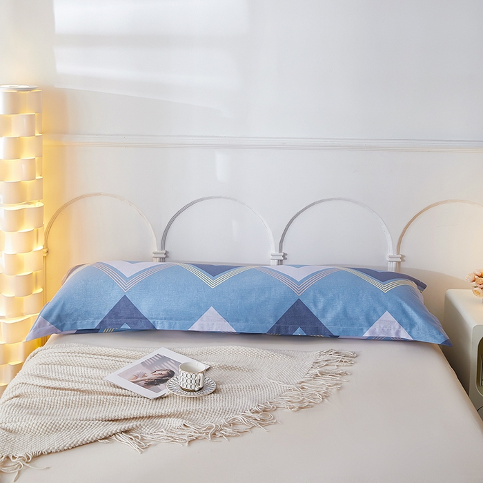 91家纺网 家纺一手货源 找家纺 三盛源 2025新款双人枕套1.21.5一体加长夫妻情侣1.8拆洗枕头套长款枕芯套 几何空间