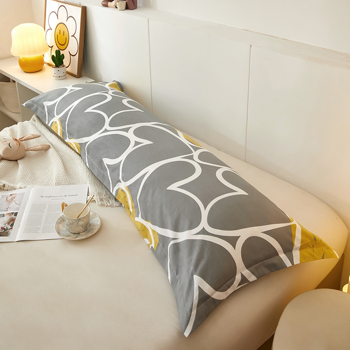 91家纺网 家纺一手货源 找家纺 三盛源 2025新款双人枕套1.21.5一体加长夫妻情侣1.8拆洗枕头套长款枕芯套 怦然心动 灰