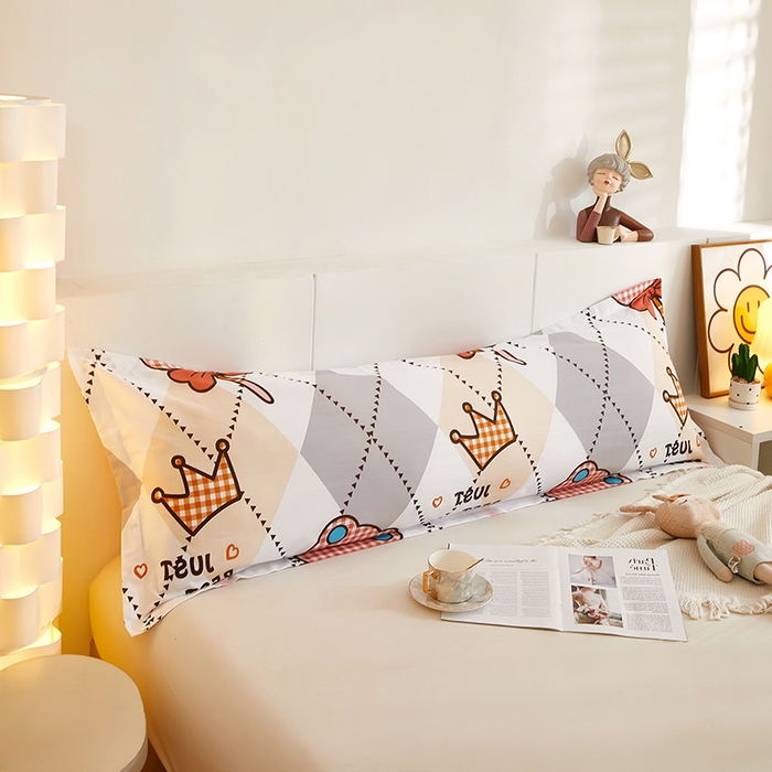 91家纺网 家纺一手货源 找家纺 三盛源 2025新款双人枕套1.21.5一体加长夫妻情侣1.8拆洗枕头套长款枕芯套 糖果熊