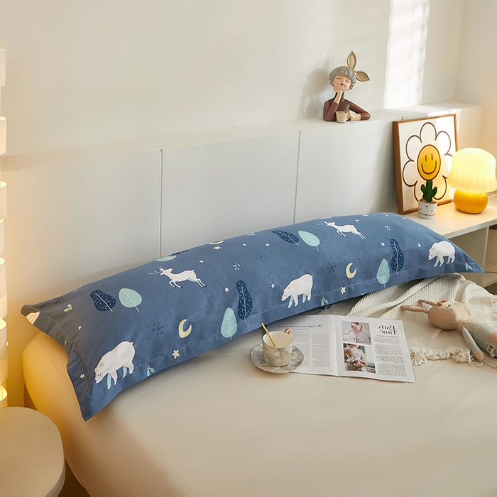 91家纺网 家纺一手货源 找家纺 三盛源 2025新款双人枕套1.21.5一体加长夫妻情侣1.8拆洗枕头套长款枕芯套 夜晚的森林