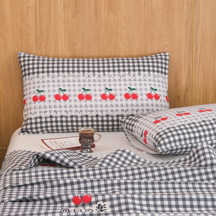 91家纺网 家纺一手货源 找家纺 慕绸家纺（原萌宝老粗布厂家） 2025新款老粗布老帆布空调软凉席原棉粗纱系列床单三件套 樱桃格