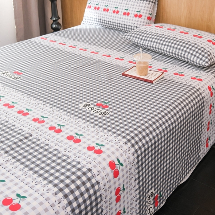 91家纺网 家纺一手货源 找家纺 慕绸家纺（原萌宝老粗布厂家） 2025新款老粗布老帆布空调软凉席原棉粗纱系列床单三件套 樱桃格