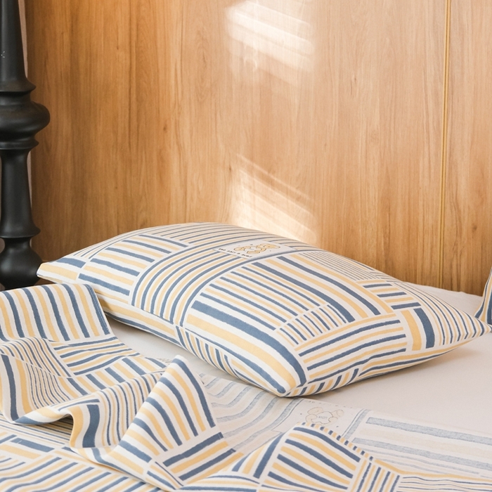 91家纺网 家纺一手货源 找家纺 慕绸家纺（原萌宝老粗布厂家） 2025新款老粗布老帆布空调软凉席原棉粗纱系列床单三件套 条条熊