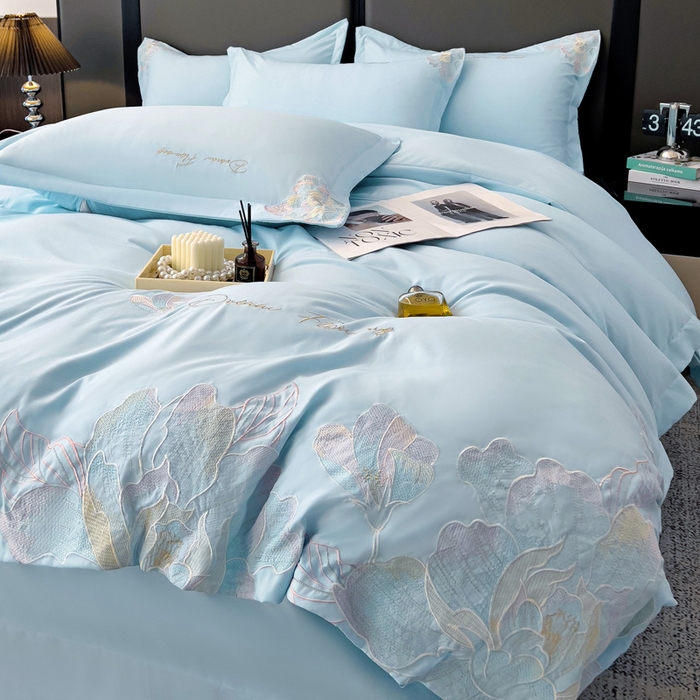 91家纺网 家纺一手货源 找家纺 梧桐家居 2025新款简约轻奢亲肤棉刺绣款四件套 花枝语-蓝