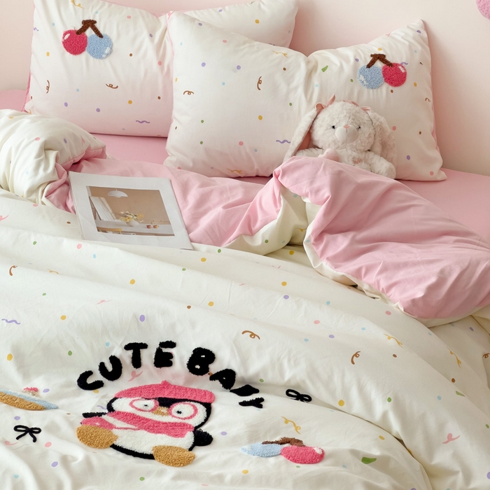 91家纺网 家纺一手货源 找家纺 梧桐家居 2025新款水洗云朵棉毛巾绣印花加绣花系列四件套 欢乐园