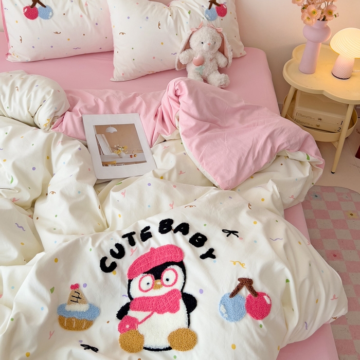 91家纺网 家纺一手货源 找家纺 梧桐家居 2025新款水洗云朵棉毛巾绣印花加绣花系列四件套 欢乐园