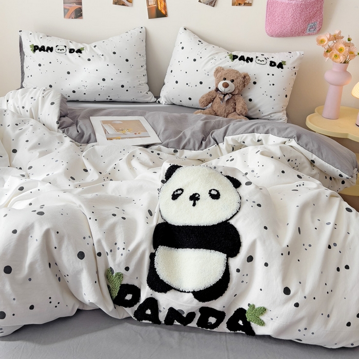 91家纺网 家纺一手货源 找家纺 梧桐家居 2025新款水洗云朵棉毛巾绣印花加绣花系列四件套 熊猫宝宝