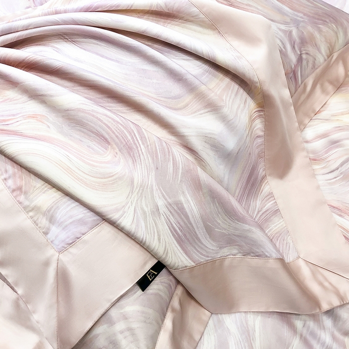 91家纺网 家纺一手货源 找家纺 东方名伶 2025新款莱赛尔兰精天丝棉数码印花宽边四件套 清扬-粉