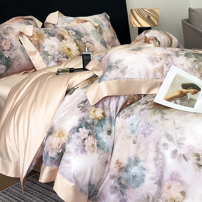 91家纺网 家纺一手货源 找家纺 东方名伶 2025新款莱赛尔兰精天丝棉数码印花宽边四件套 浅浅花语-粉