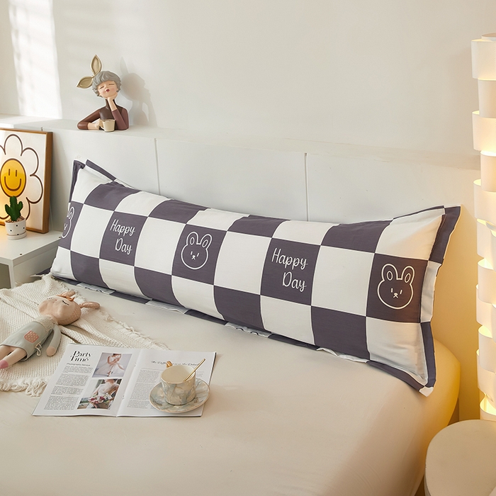 91家纺网 家纺一手货源 找家纺 三盛源 2025新款全棉印花双人长枕套 兔子星球 咖