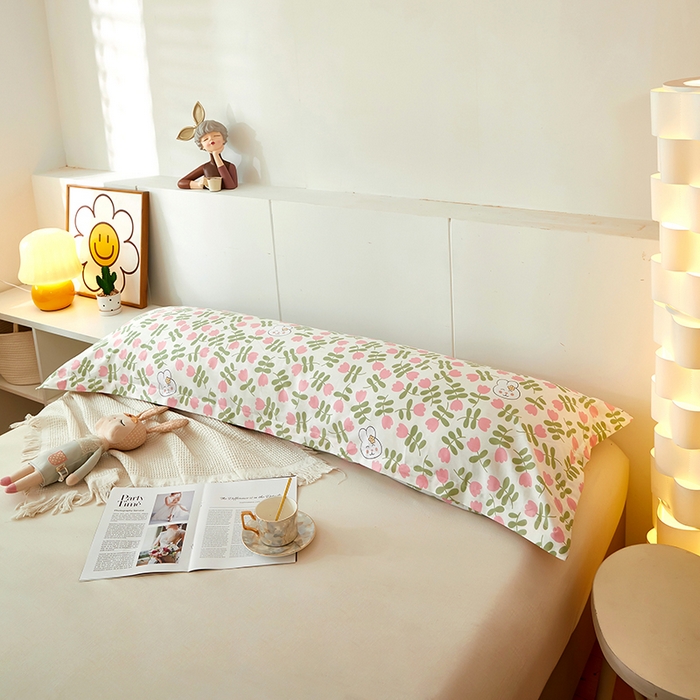 91家纺网 家纺一手货源 找家纺 三盛源 2025新款全棉印花双人长枕套 仙仙兔 粉