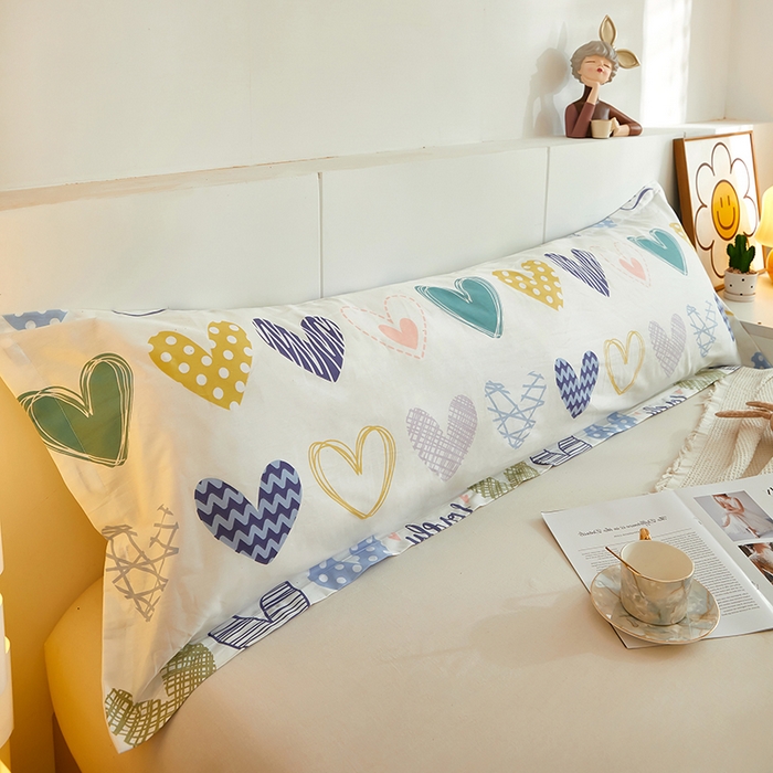 91家纺网 家纺一手货源 找家纺 三盛源 2025新款全棉印花双人长枕套 心动时刻